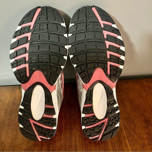 Nike Impact Zone Retro Women
Size 11 Gray Pink Athletic
Running Shoes 327860-061 - Picture 12 of 14